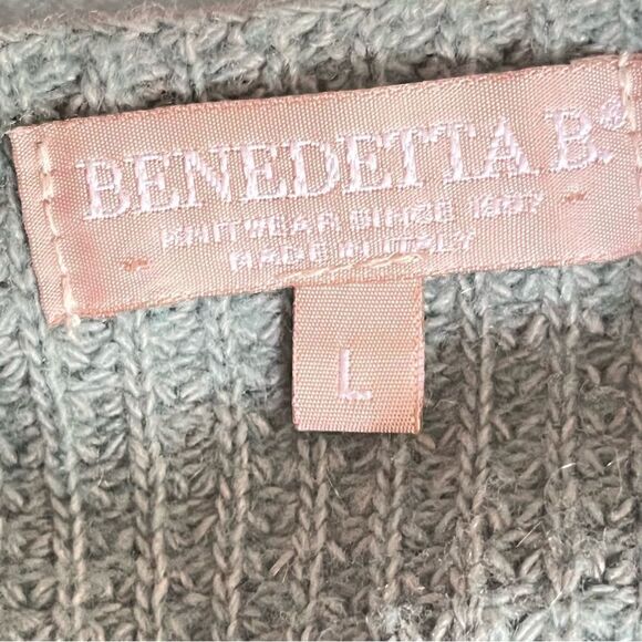 Elegant Sage Crew Neck Sweater - Picture 4 of 6